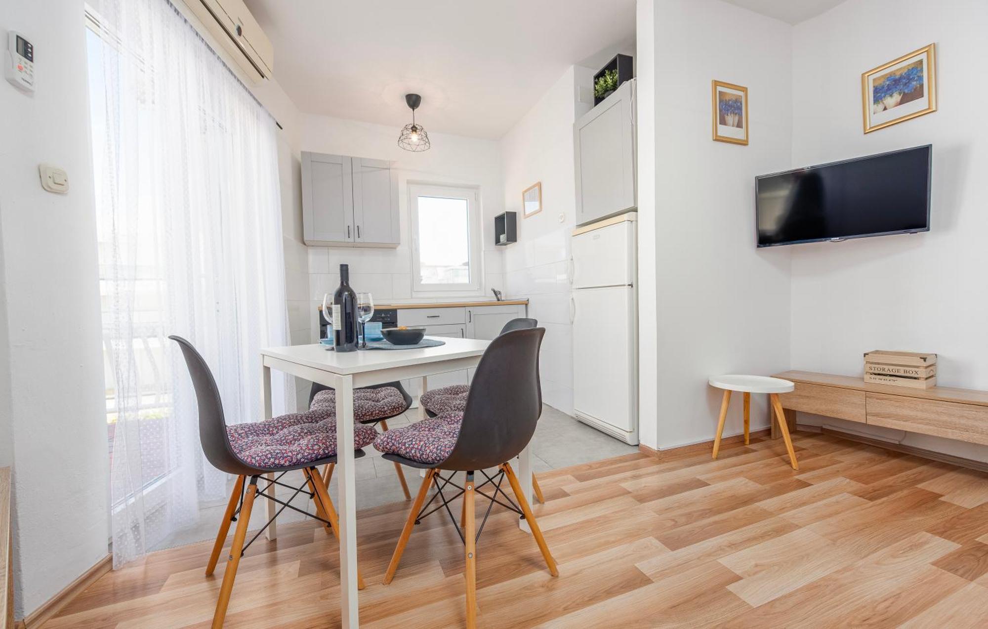 Apartman Iva Novalja Exteriör bild