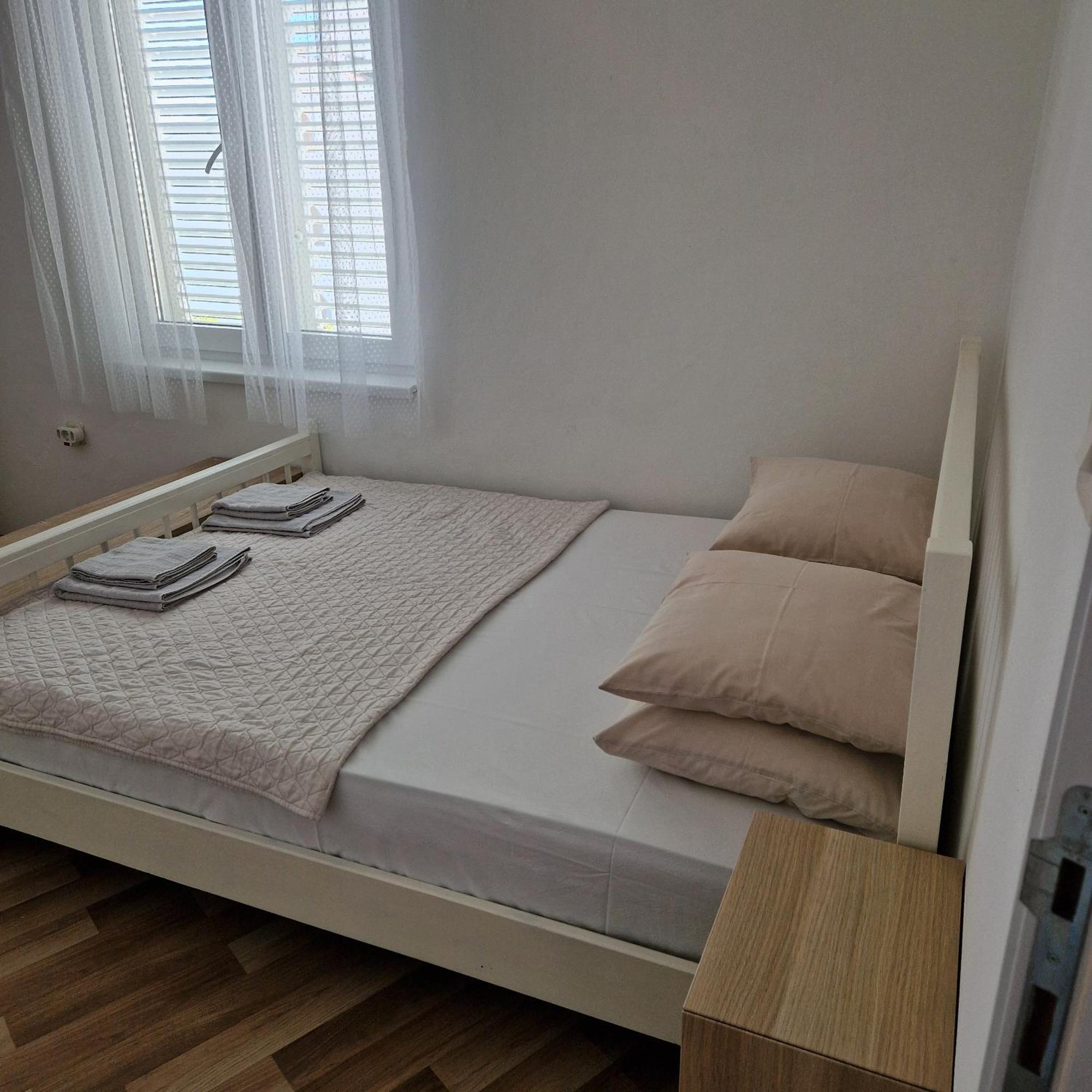 Apartman Iva Novalja Exteriör bild